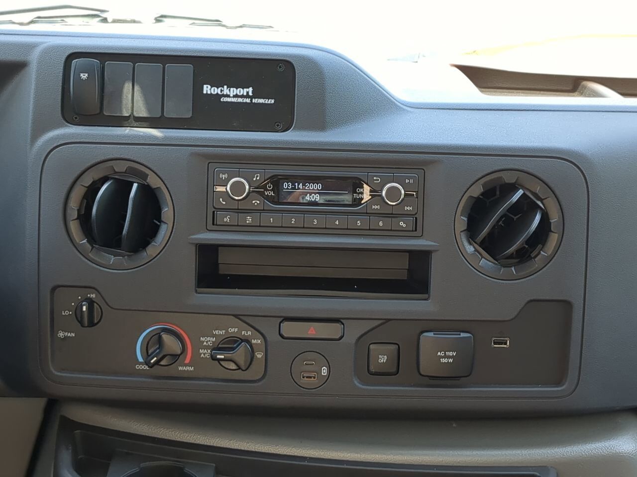 2025 Ford E-350 Rockport Winder GA
