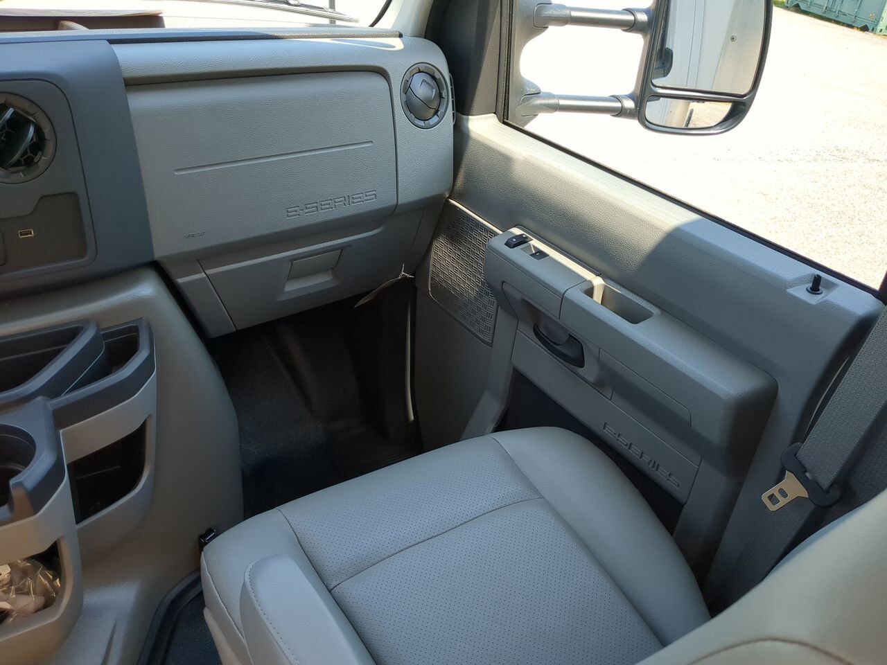 2025 Ford E-350 Rockport Winder GA