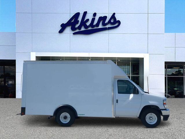 2025 Ford E-350 Rockport