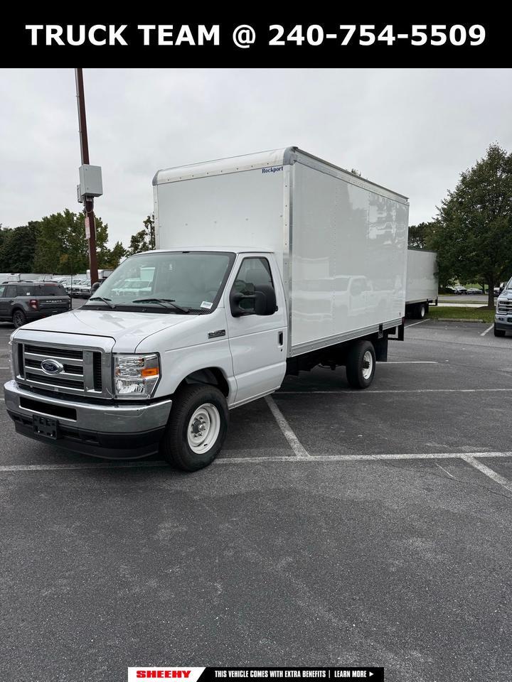 2025 Ford E-350SD