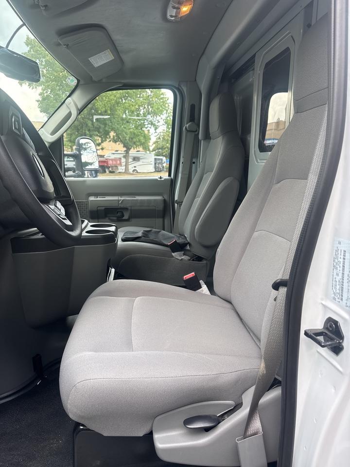 2025 Ford E-350SD Base Gaithersburg MD