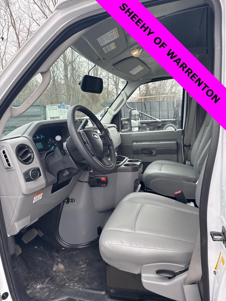 2025 Ford E-450SD Base Warrenton VA