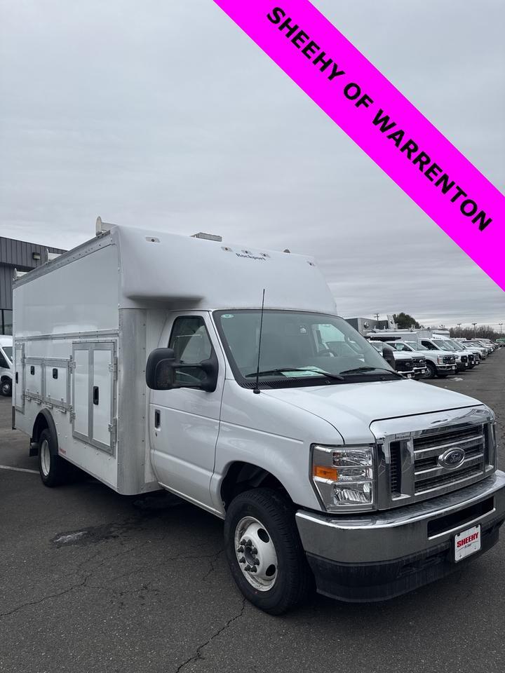 2025 Ford E-450SD Base Warrenton VA