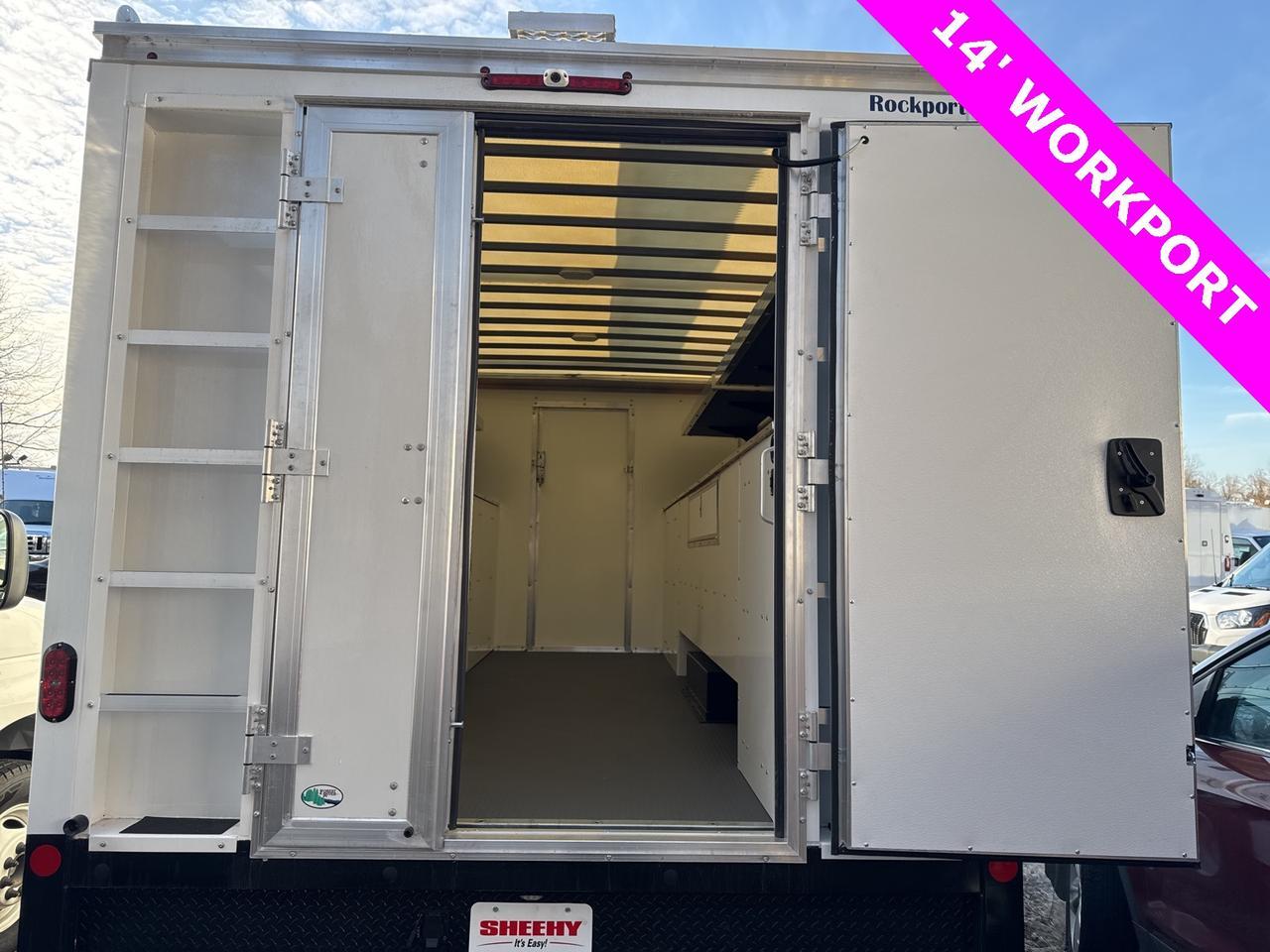 2025 Ford E-450 photo 8