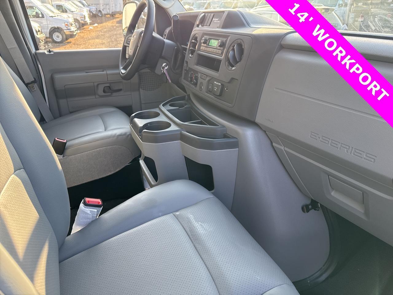 2025 Ford E-450 photo 12