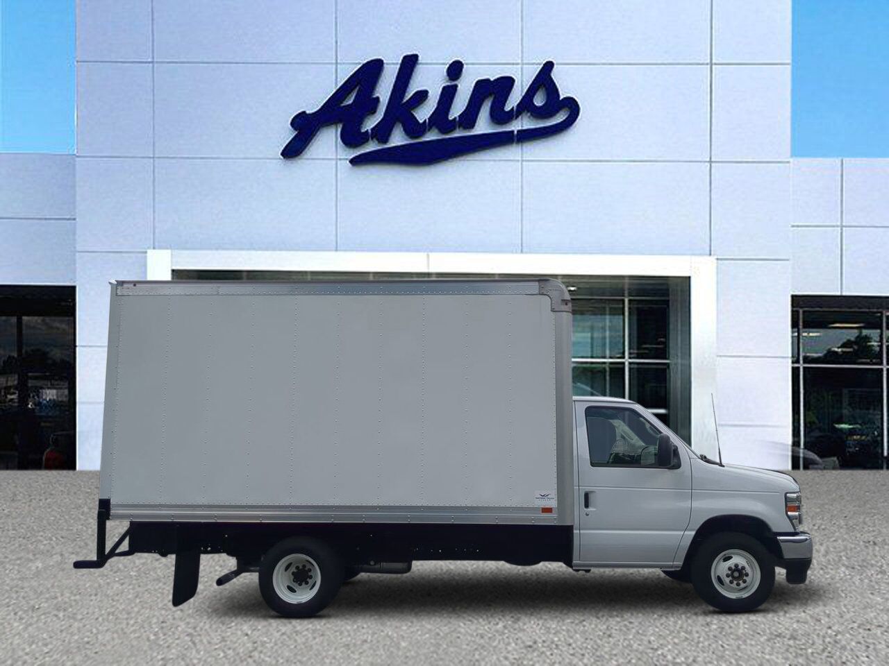 2025 Ford E-Series Cutaway BOX TRUCK