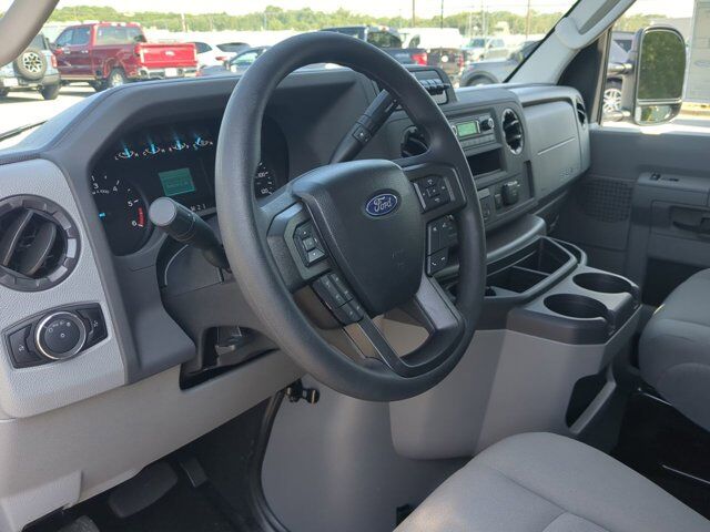 2025 Ford E-Series Cutaway E350 DRW Winder GA