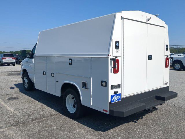2025 Ford E-Series Cutaway E350 DRW Winder GA
