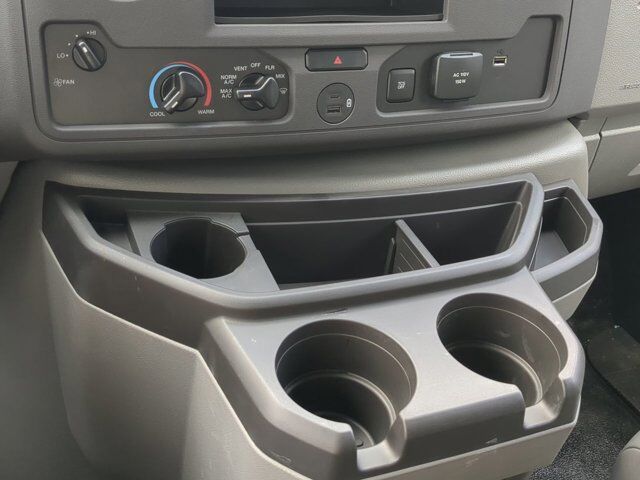 2025 Ford E-Series Cutaway E350 DRW Winder GA