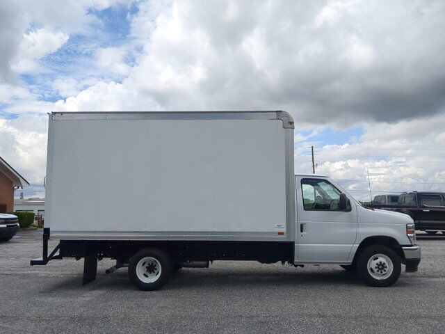 2025 Ford E-Series Cutaway E350 DRW Winder GA