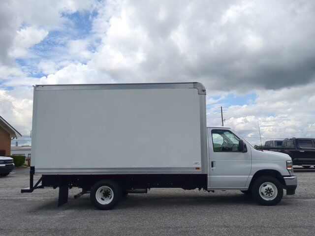 2025 Ford E-Series Cutaway E350 DRW Winder GA