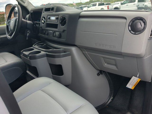 2025 Ford E-Series Cutaway E350 DRW Winder GA