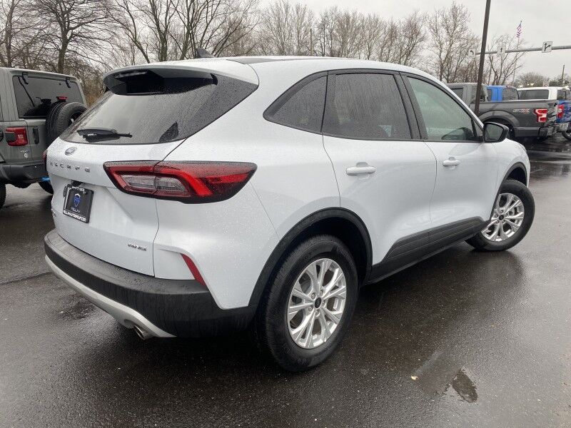 2025 Ford Escape Active Bristol  PA