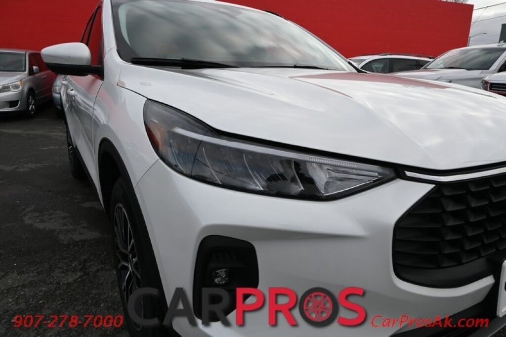 2025 Ford Escape Hybrid - 2.5L - Plug In Hybrid - Heated Seats - Keyless Entry - Power Windows & Door Locks - Navigation - Bluetooth - Push To Start - Remote Start - Blind Spot Monitoring Anchorage AK