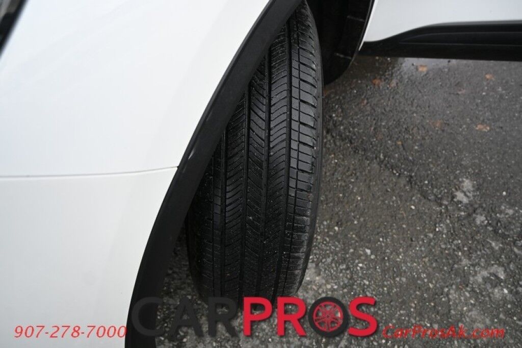 2025 Ford Escape Hybrid - 2.5L - Plug In Hybrid - Heated Seats - Keyless Entry - Power Windows & Door Locks - Navigation - Bluetooth - Push To Start - Remote Start - Blind Spot Monitoring Anchorage AK