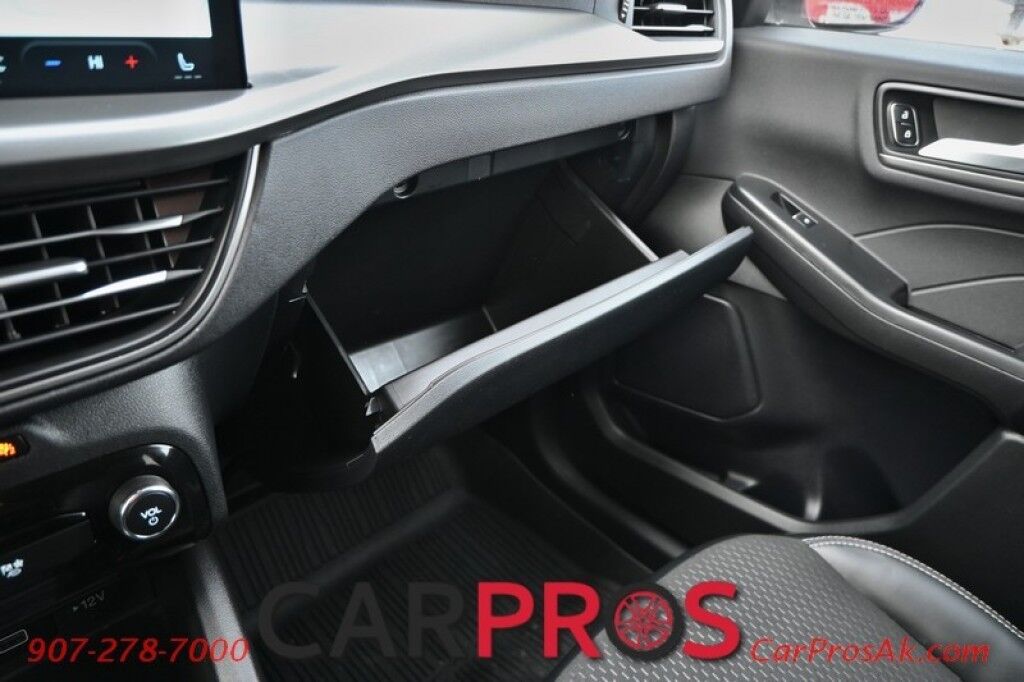 2025 Ford Escape Hybrid - 2.5L - Plug In Hybrid - Heated Seats - Keyless Entry - Power Windows & Door Locks - Navigation - Bluetooth - Push To Start - Remote Start - Blind Spot Monitoring Anchorage AK