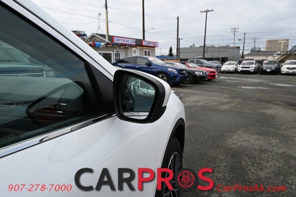 2025 Ford Escape Hybrid - 2.5L - Plug In Hybrid - Heated Seats - Keyless Entry - Power Windows & Door Locks - Navigation - Bluetooth - Push To Start - Remote Start - Blind Spot Monitoring Anchorage AK