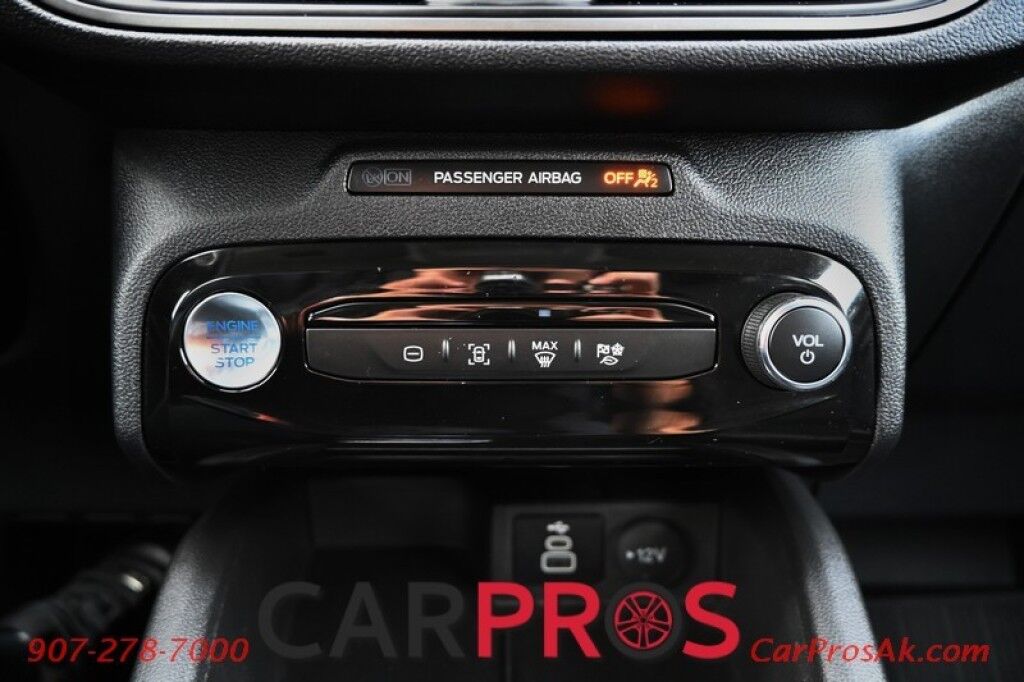 2025 Ford Escape Hybrid - 2.5L - Plug In Hybrid - Heated Seats - Keyless Entry - Power Windows & Door Locks - Navigation - Bluetooth - Push To Start - Remote Start - Blind Spot Monitoring Anchorage AK