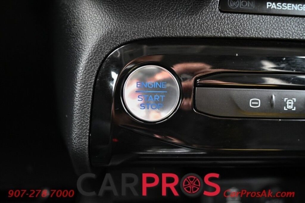 2025 Ford Escape Hybrid - 2.5L - Plug In Hybrid - Heated Seats - Keyless Entry - Power Windows & Door Locks - Navigation - Bluetooth - Push To Start - Remote Start - Blind Spot Monitoring Anchorage AK