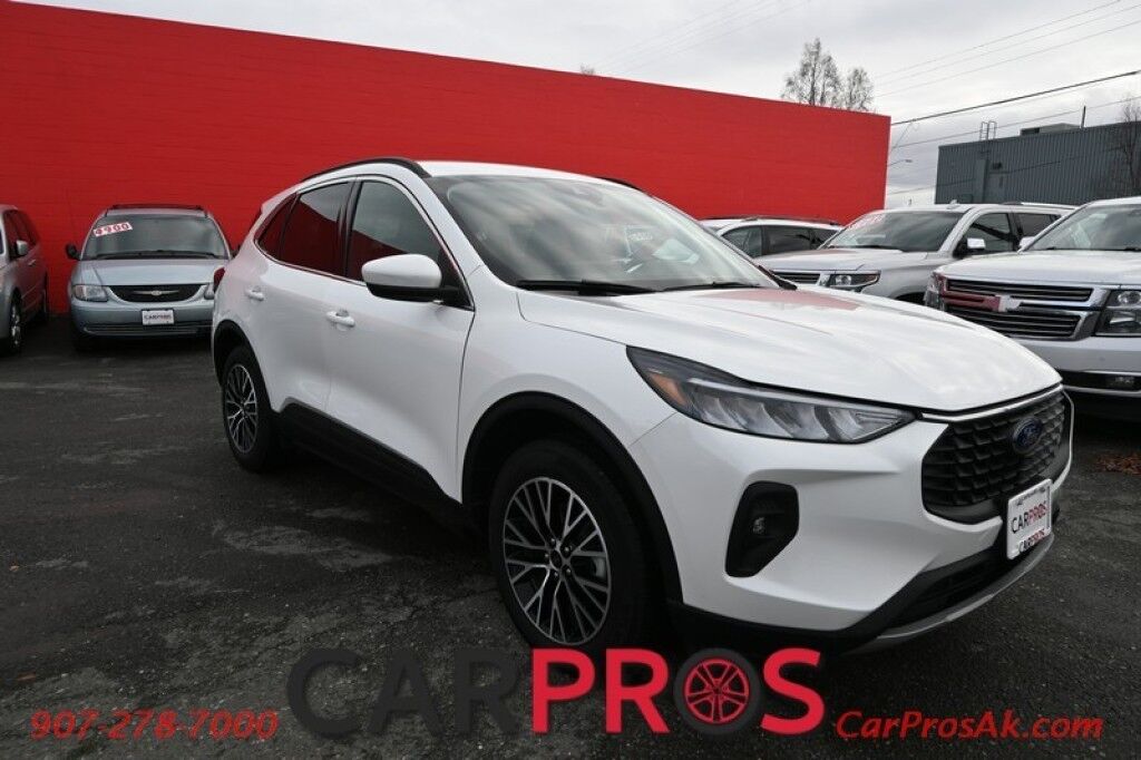 2025 Ford Escape Hybrid - 2.5L - Plug In Hybrid - Heated Seats - Keyless Entry - Power Windows & Door Locks - Navigation - Bluetooth - Push To Start - Remote Start - Blind Spot Monitoring Anchorage AK