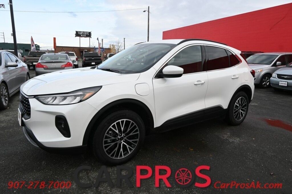 2025 Ford Escape Hybrid - 2.5L - Plug In Hybrid - Heated Seats - Keyless Entry - Power Windows & Door Locks - Navigation - Bluetooth - Push To Start - Remote Start - Blind Spot Monitoring Anchorage AK