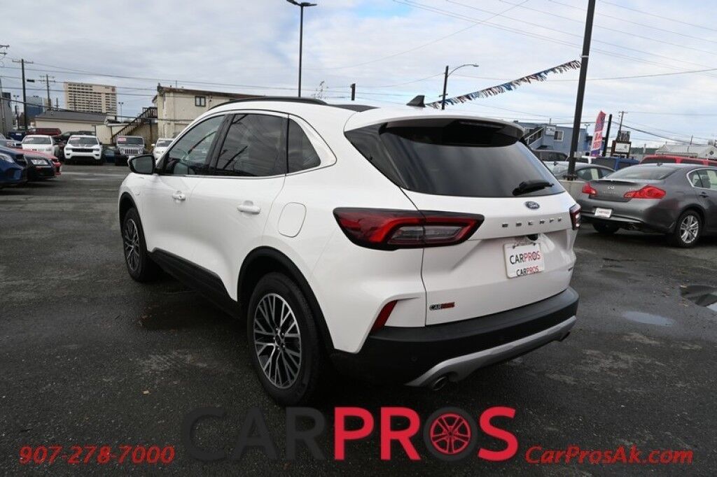 2025 Ford Escape Hybrid - 2.5L - Plug In Hybrid - Heated Seats - Keyless Entry - Power Windows & Door Locks - Navigation - Bluetooth - Push To Start - Remote Start - Blind Spot Monitoring Anchorage AK
