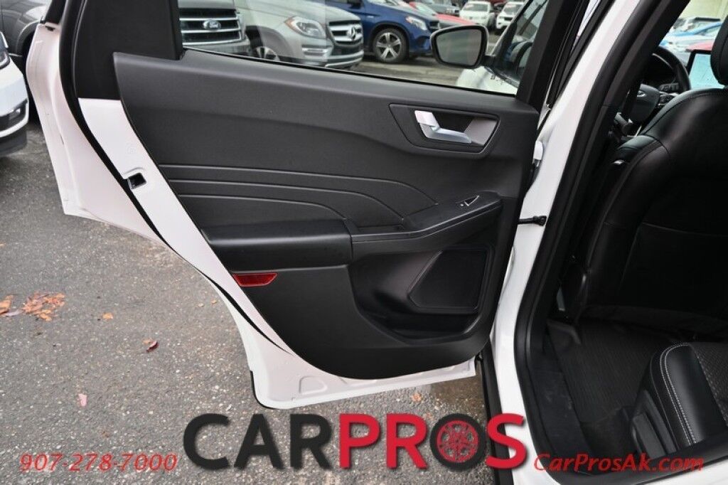 2025 Ford Escape Hybrid - 2.5L - Plug In Hybrid - Heated Seats - Keyless Entry - Power Windows & Door Locks - Navigation - Bluetooth - Push To Start - Remote Start - Blind Spot Monitoring Anchorage AK