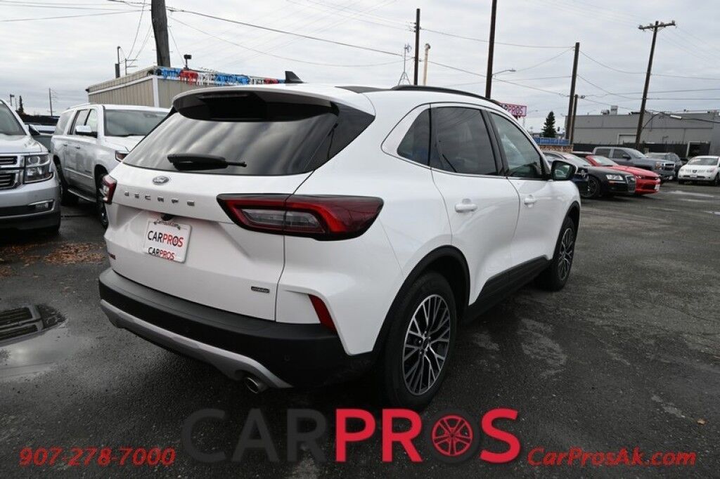 2025 Ford Escape Hybrid - 2.5L - Plug In Hybrid - Heated Seats - Keyless Entry - Power Windows & Door Locks - Navigation - Bluetooth - Push To Start - Remote Start - Blind Spot Monitoring Anchorage AK