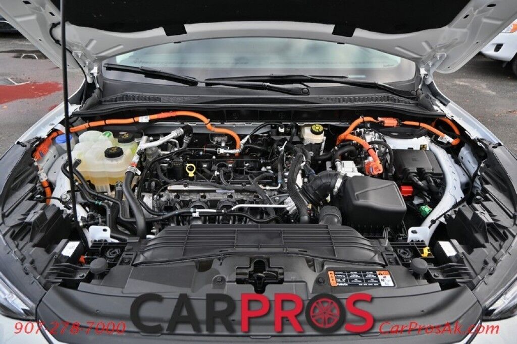 2025 Ford Escape Hybrid - 2.5L - Plug In Hybrid - Heated Seats - Keyless Entry - Power Windows & Door Locks - Navigation - Bluetooth - Push To Start - Remote Start - Blind Spot Monitoring Anchorage AK