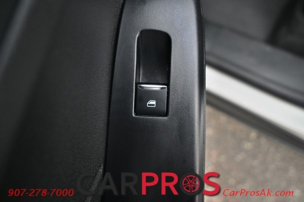 2025 Ford Escape Hybrid - 2.5L - Plug In Hybrid - Heated Seats - Keyless Entry - Power Windows & Door Locks - Navigation - Bluetooth - Push To Start - Remote Start - Blind Spot Monitoring Anchorage AK