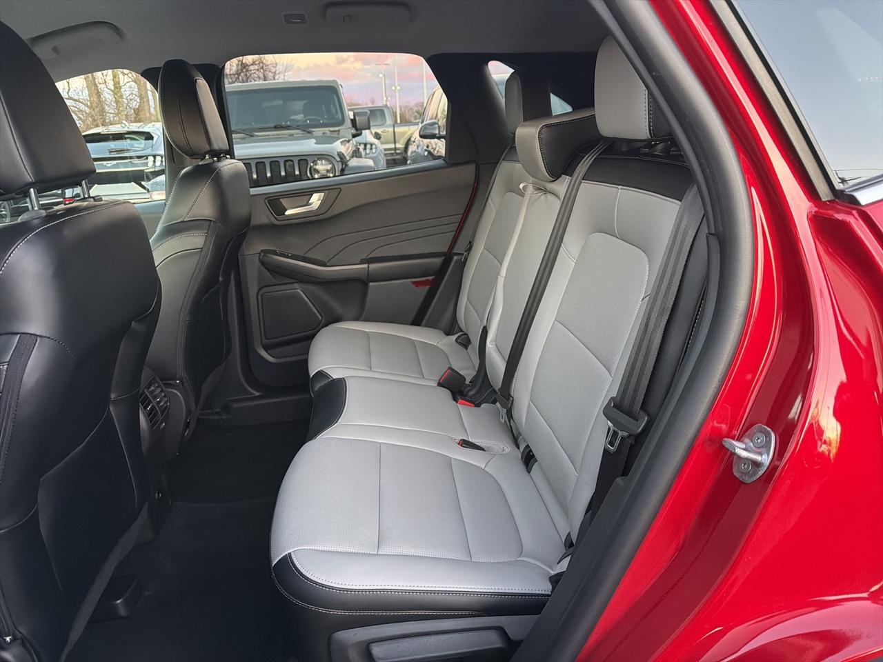 2025 Ford Escape Hybrid Platinum Gaithersburg MD