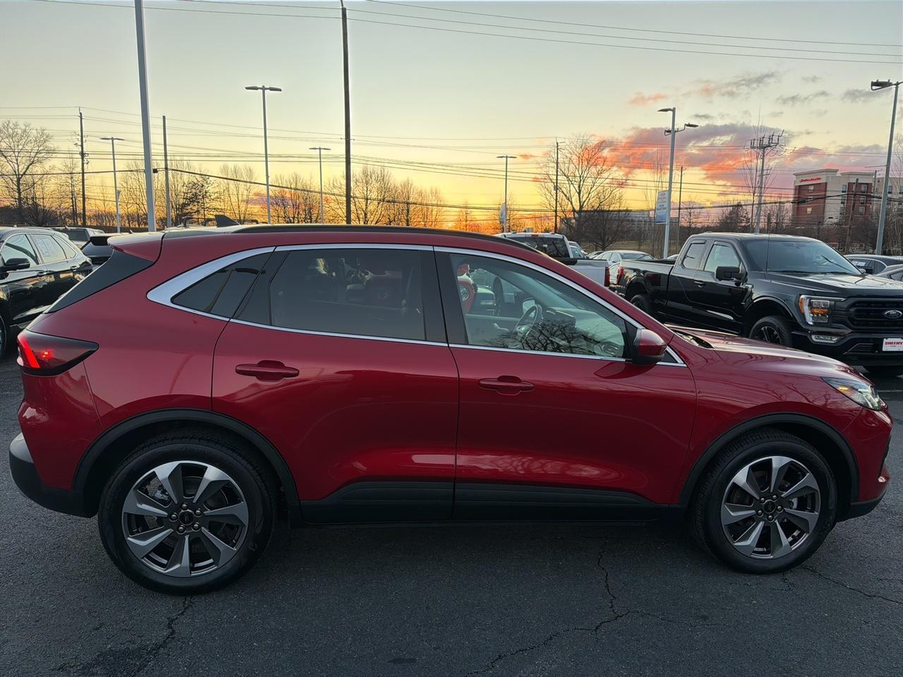 2025 Ford Escape Hybrid Platinum Gaithersburg MD