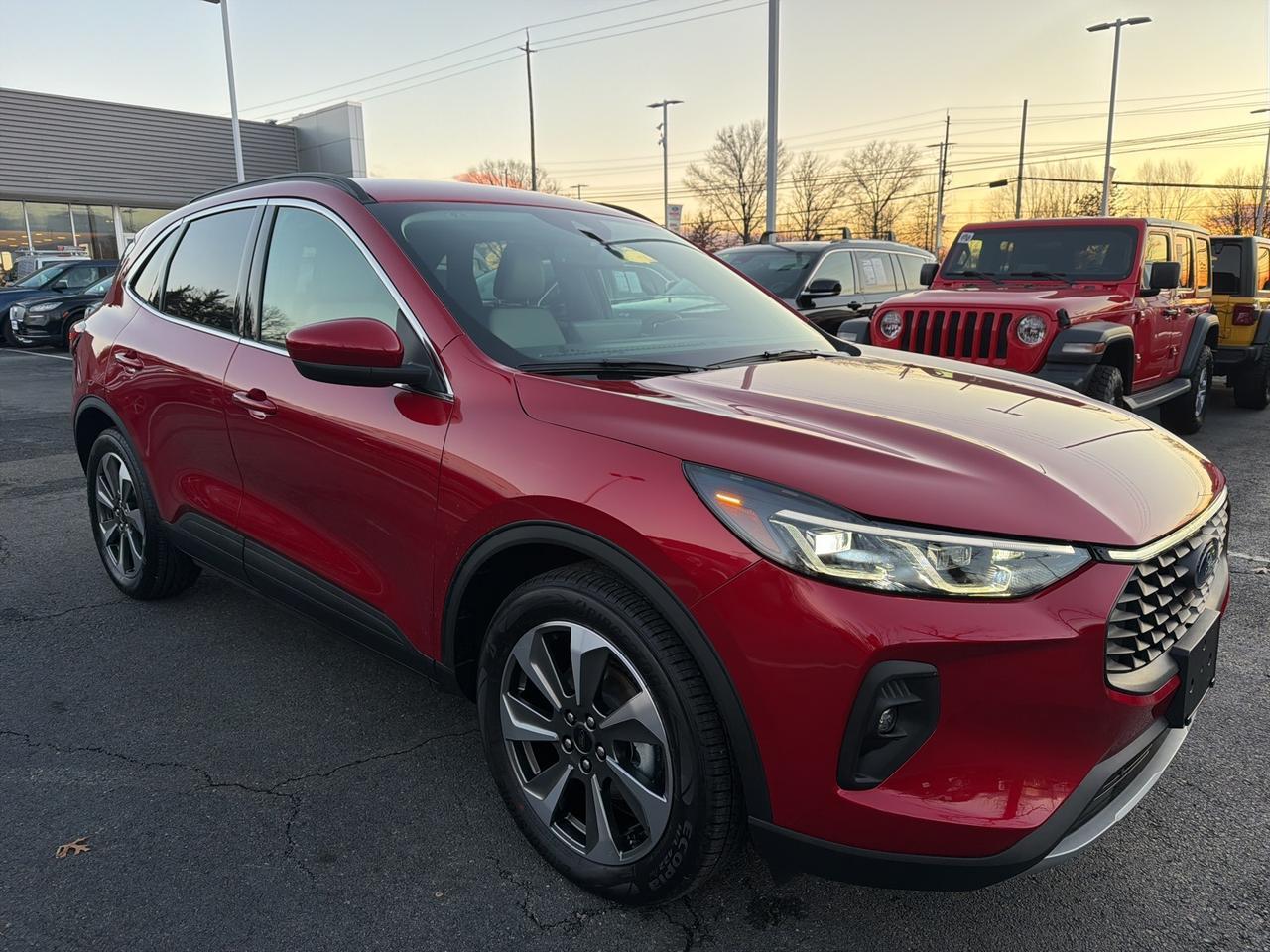 2025 Ford Escape Hybrid Platinum Gaithersburg MD