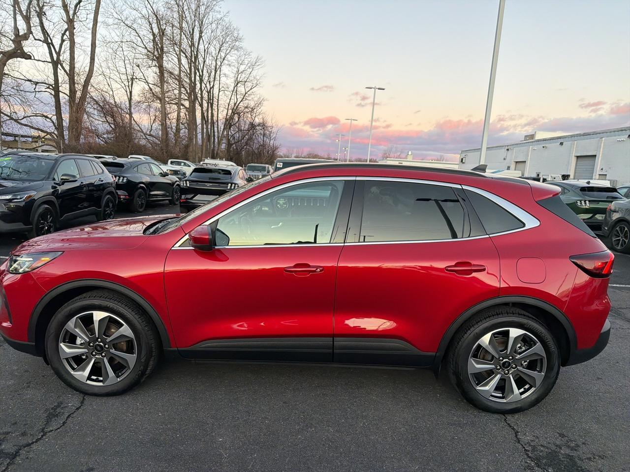 2025 Ford Escape Hybrid Platinum Gaithersburg MD