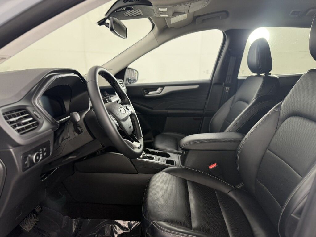 2025 Ford Escape Platinum AWD Maumee OH