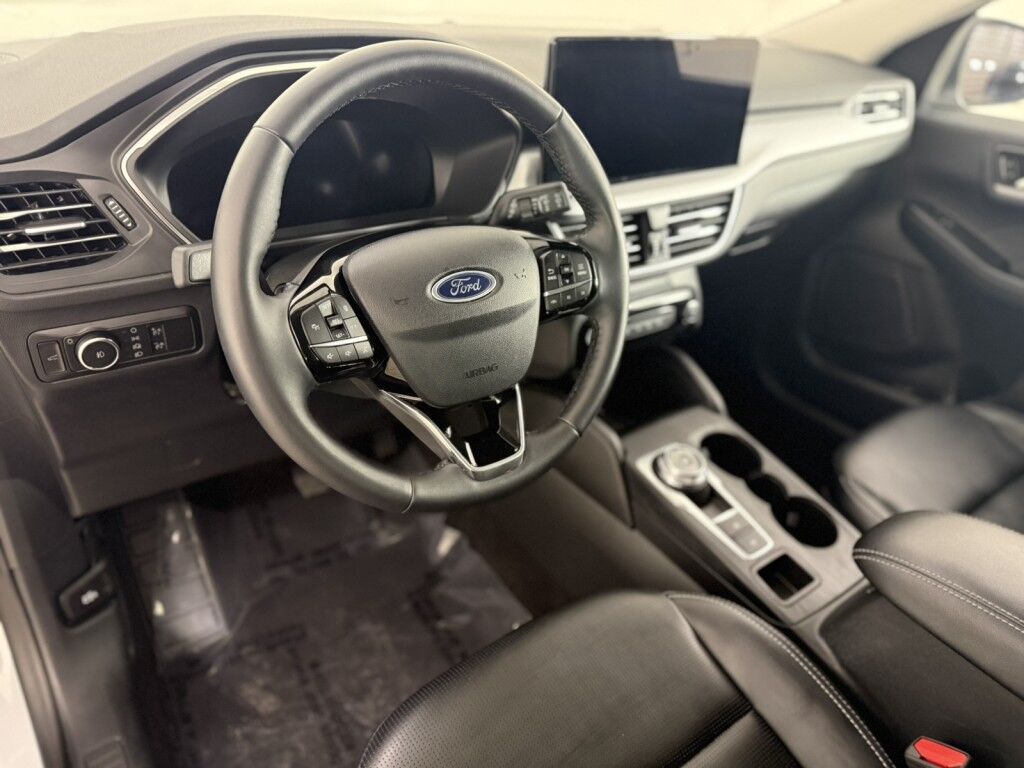 2025 Ford Escape Platinum AWD Maumee OH