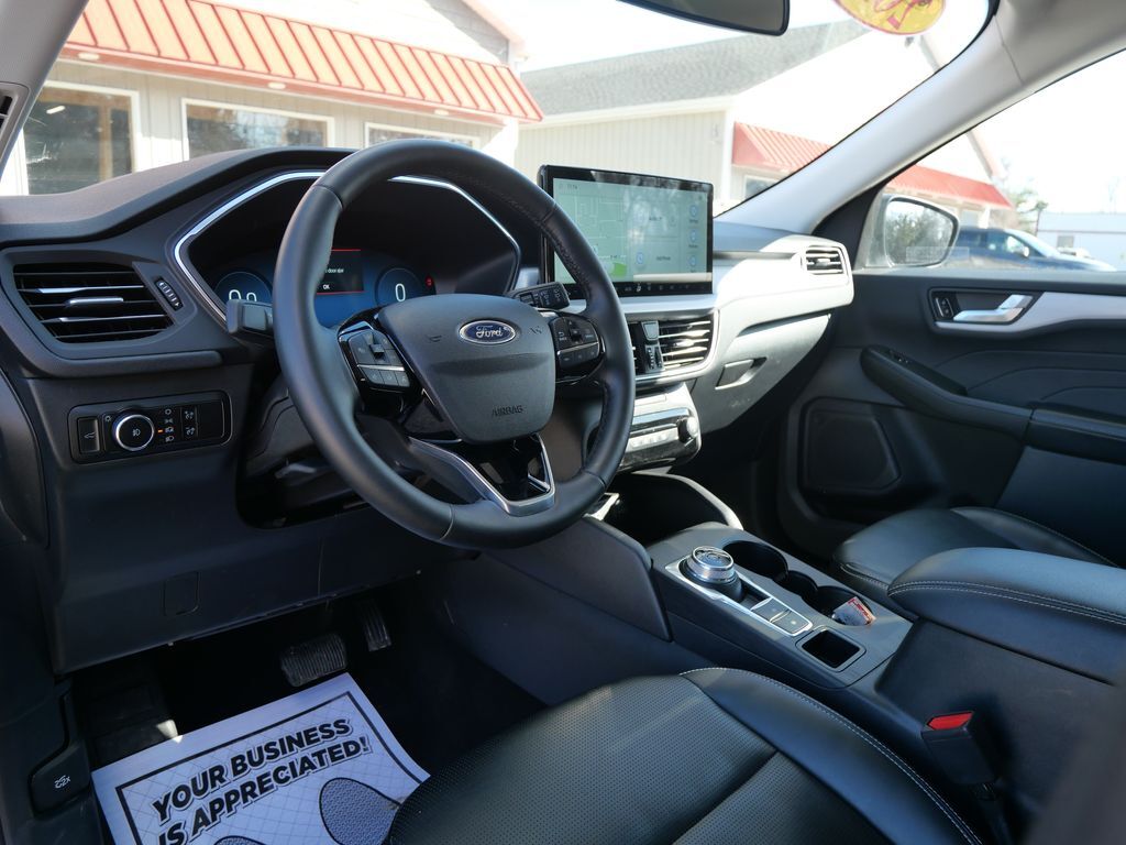 2025 Ford Escape Platinum Mt Pleasant MI