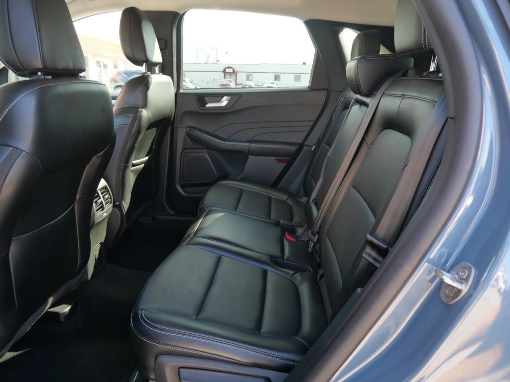 2025 Ford Escape Platinum Mt Pleasant MI