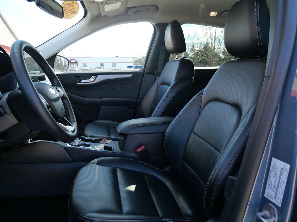 2025 Ford Escape Platinum Mt Pleasant MI