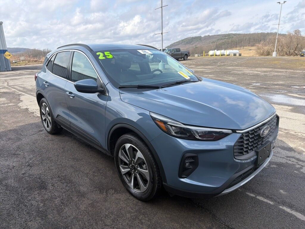 2025 Ford Escape Platinum Cooperstown NY