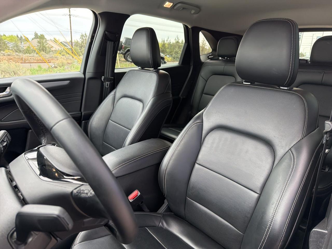 2025 Ford Escape Platinum Bend OR