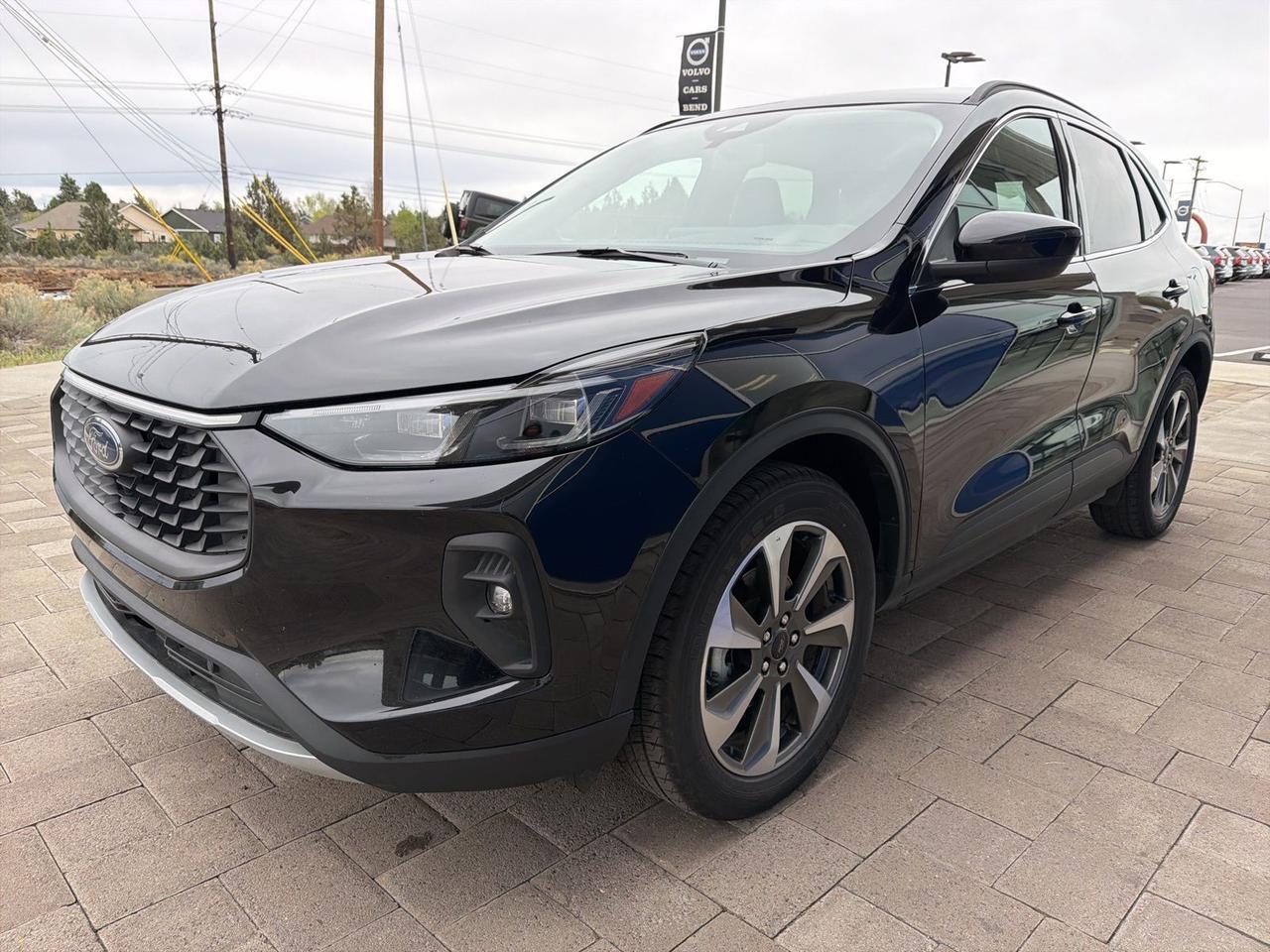 2025 Ford Escape Platinum Bend OR