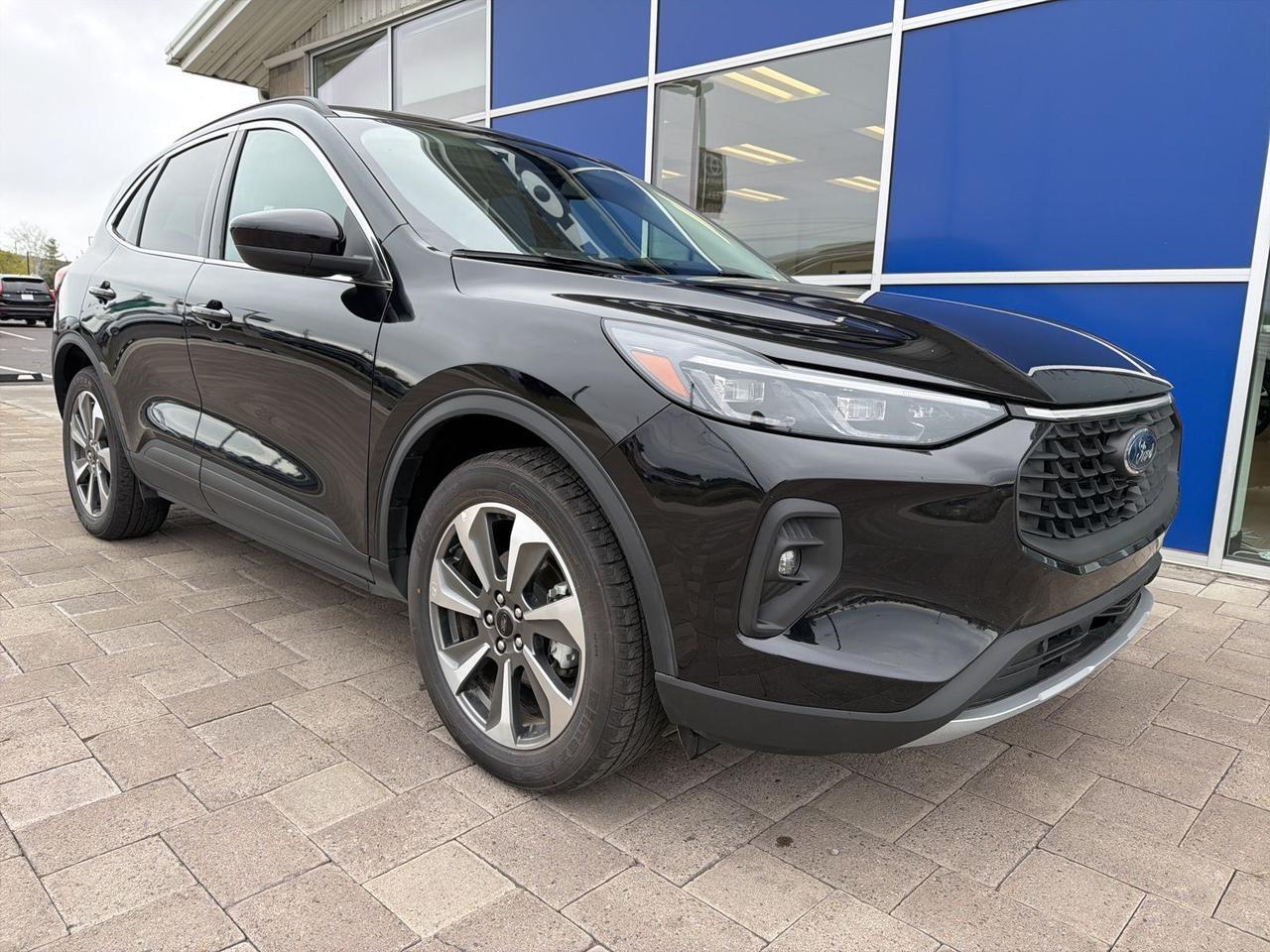 2025 Ford Escape Platinum Bend OR