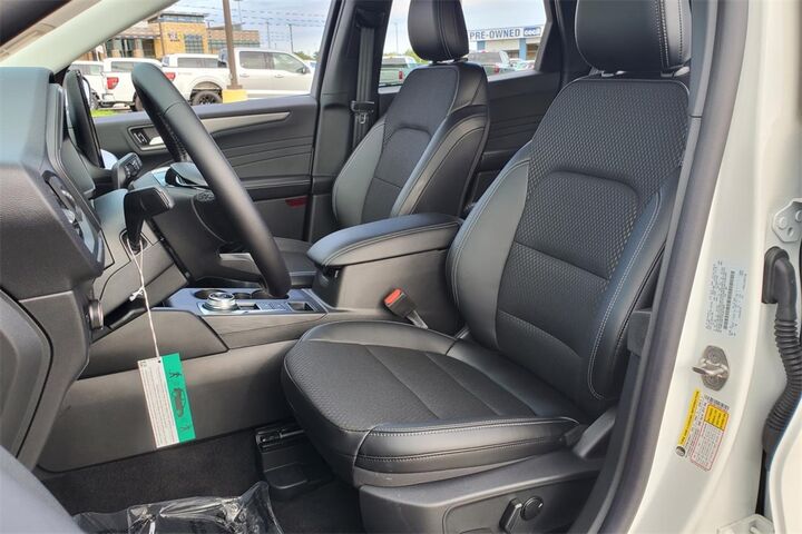 2025 Ford Escape Plug-In Hybrid Base  TX