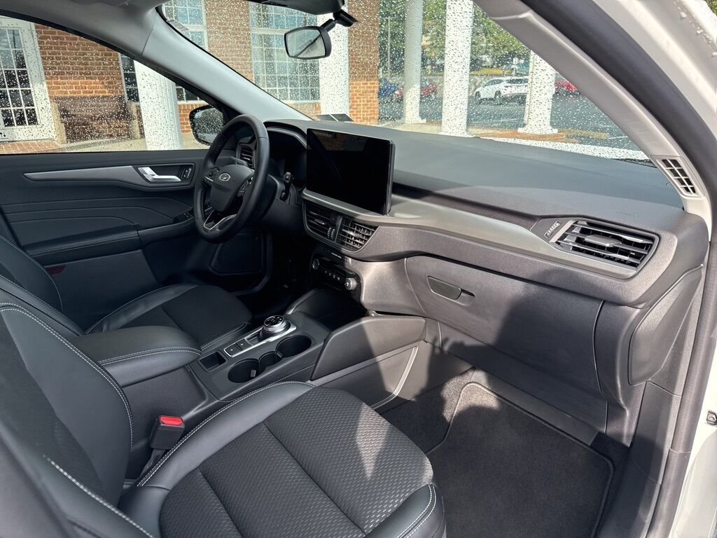 2025 Ford Escape Plug-In Hybrid Base Mount Joy PA