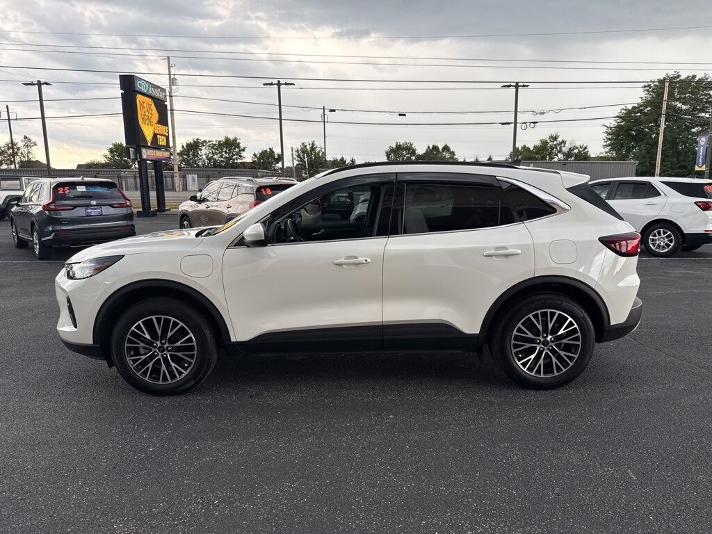 2025 Ford Escape Plug-In Hybrid Base
