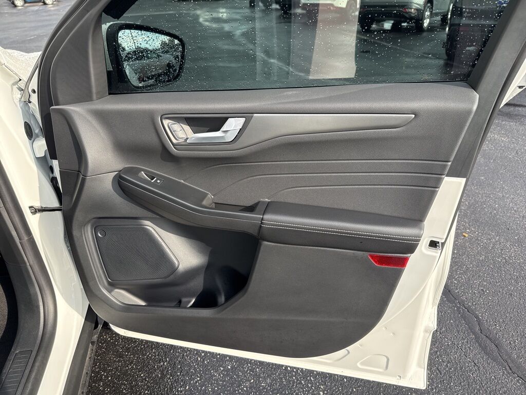 2025 Ford Escape Plug-In Hybrid Base Mount Joy PA