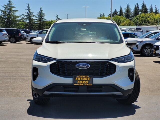 2025 Ford Escape Plug-In Hybrid Base