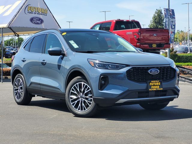 2025 Ford Escape Plug-In Hybrid Base