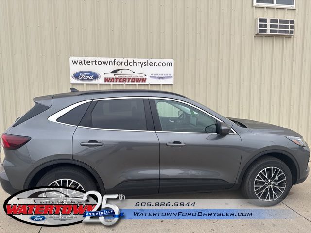 2025 Ford Escape Plug-In Hybrid Base